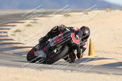 media/Nov-16-2025-Race Pace (Sun) [[8c5fa54630]]/Verified Riders/8-Turn 12 (120pm)/